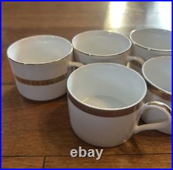 RETRONEU IMPERIAL GOLD SET Porcelain with 22K Gold Band. 44 Piece Service For 8 RETRONEU IMPERIAL GOLD SET Porcelain with 22K Gold Band. 44 Piece Service For 8