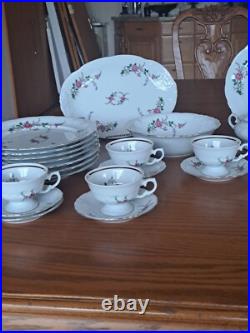 Royal Kent Poland Porcelain China Bavarian Rose 31 Piece Formal Dining Set