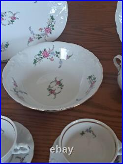 Royal Kent Poland Porcelain China Bavarian Rose 31 Piece Formal Dining Set