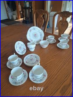 Royal Standard Fine China Pink & Blue Floral Design 20 Piece Dinnerware Grouping Royal Standard Fine China Pink & Blue Floral Design 20 Piece Dinnerware Grouping