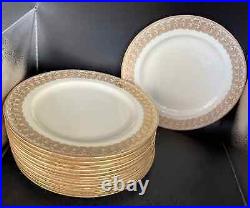 Set of 12 Elegant Royal Doulton 9 Gold Encrusted Plates