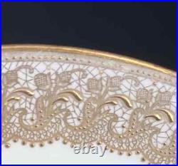 Set of 12 Elegant Royal Doulton 9 Gold Encrusted Plates