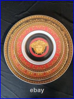 VERSACE Rosenthal China Medusa Red & Gold Dessert, Salad, Dinner Plates 4 Pc Set VERSACE Rosenthal China Medusa Red & Gold Dessert, Salad, Dinner Plates 4 Pc Set