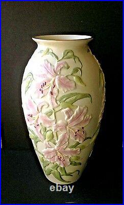 VTG LENOX 18 Tall English Lily Porcelain Vase withGold Trim Ltd edition of 500