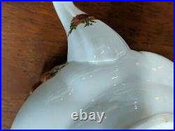 Vintage Royal Albert Porcelain China Old Country Roses Teapot Gold Trim
