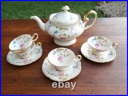 Vintage Sunnyvale by Castleton Beautiful Floral Porcelain Service for 8 Complete Vintage Sunnyvale by Castleton Beautiful Floral Porcelain Service for 8 Complete