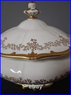 Weimar Porcelain Katharina 14051 Soup Tureen