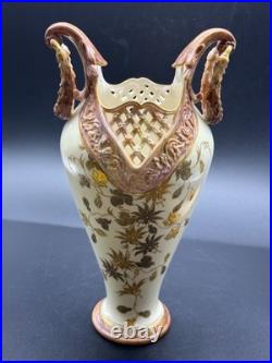 Wonderfull 9 Worcester Royal China Works vase with Reticulated Side Panel