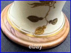 Wonderfull 9 Worcester Royal China Works vase with Reticulated Side Panel